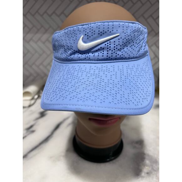 Nike Golf Dri-FIT Perforated Adjustable Visor Light Blue White Swoosh NWT - Picture 1 of 7